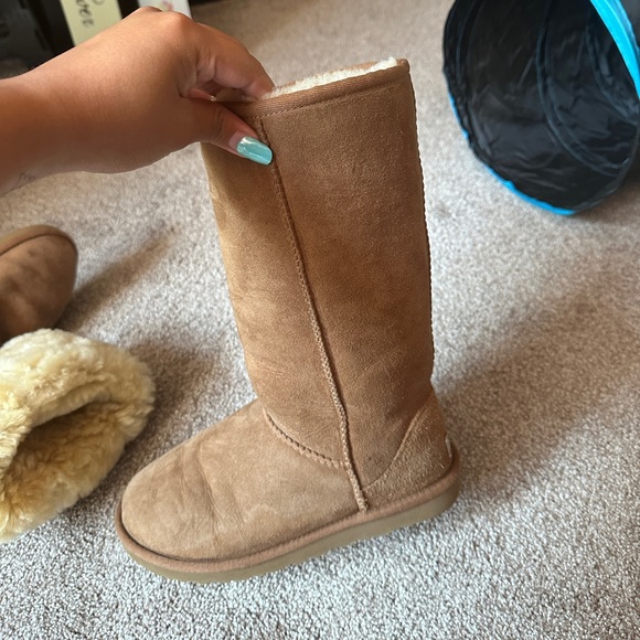 Big kids uggs! - Picture 4 of 8